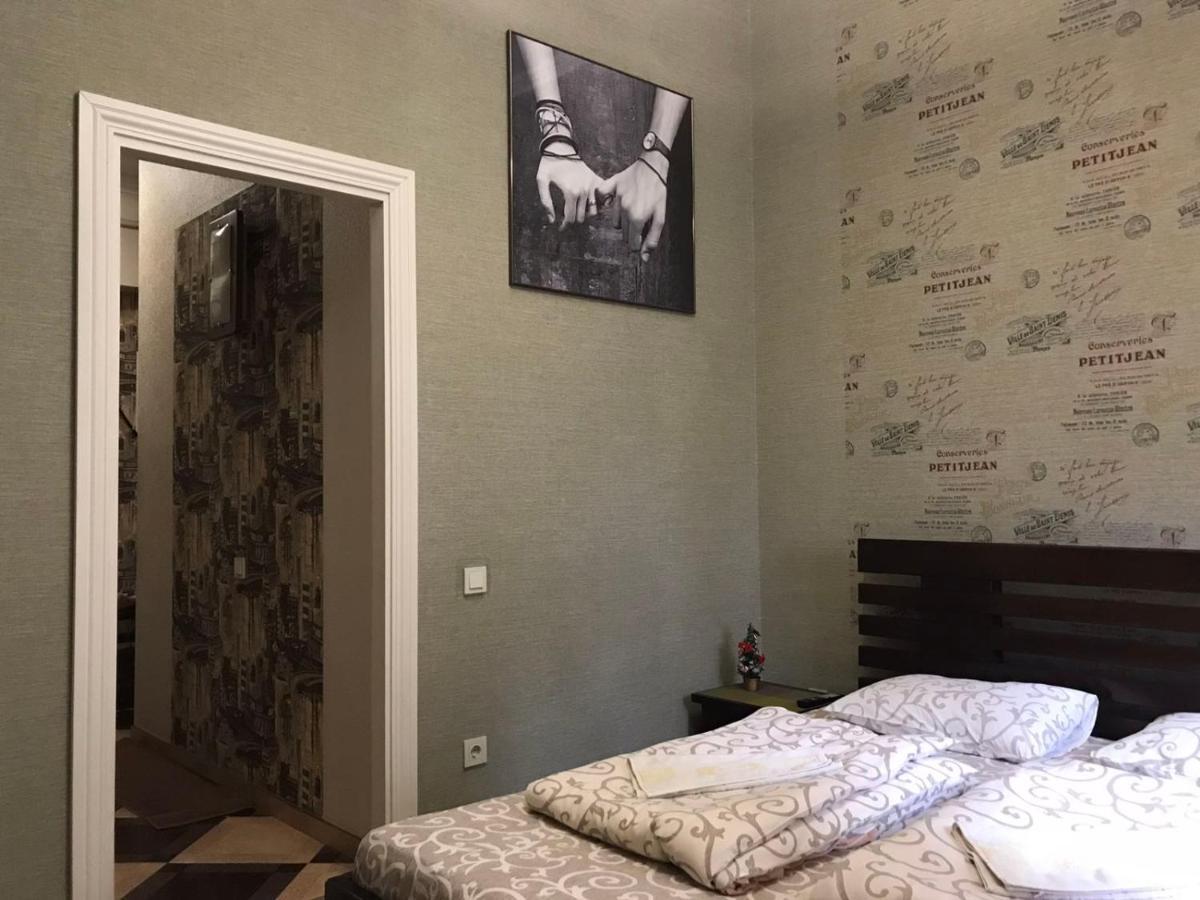 Hostel Q Lviv Buitenkant foto